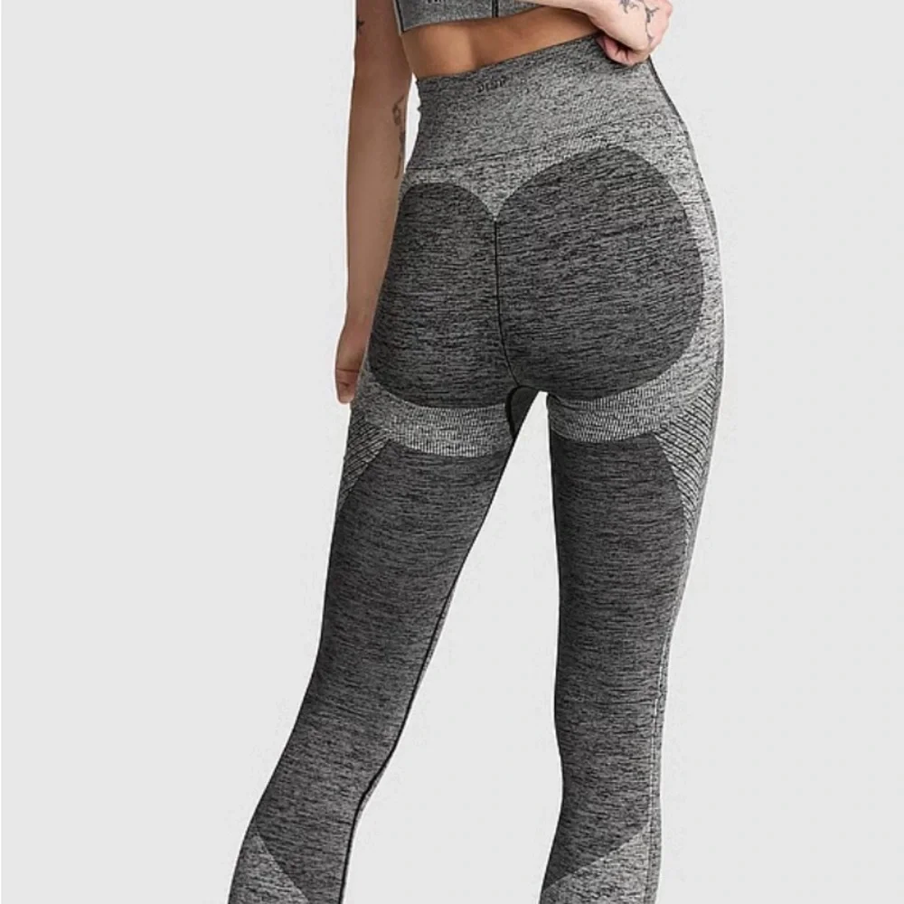 PINK Victoria's Secret seamless, Charcoal Leggings - Picture 2 of 9